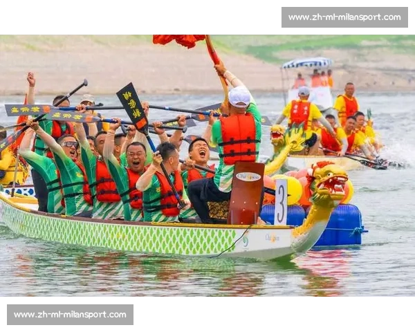 湖北省第十七届龙舟大赛圆满收官 江汉大学、中国车谷龙舟队摘金 国际队伍首秀引关注