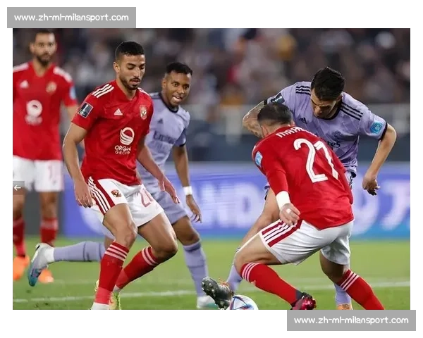 门神对决！世俱杯揭幕战梅西哑火，乌斯塔里扑点 + 谢纳维神扑献零封