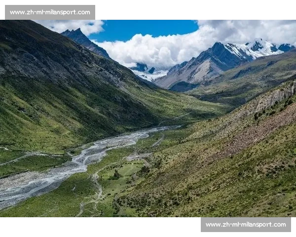 巅峰对决！2025 自然堂喜马拉雅极限越野跑林芝燃情开跑