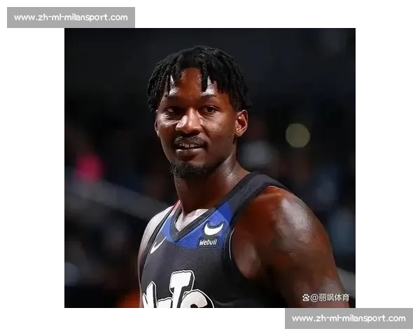 火箭 4 年 5300 万签约芬尼 - 史密斯 全额中产锁定 3D 锋线