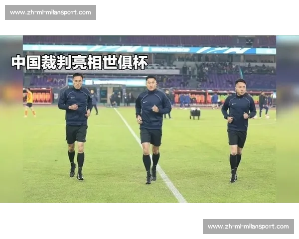 李明携子亮相世俱杯!高颜值父子同框引热议